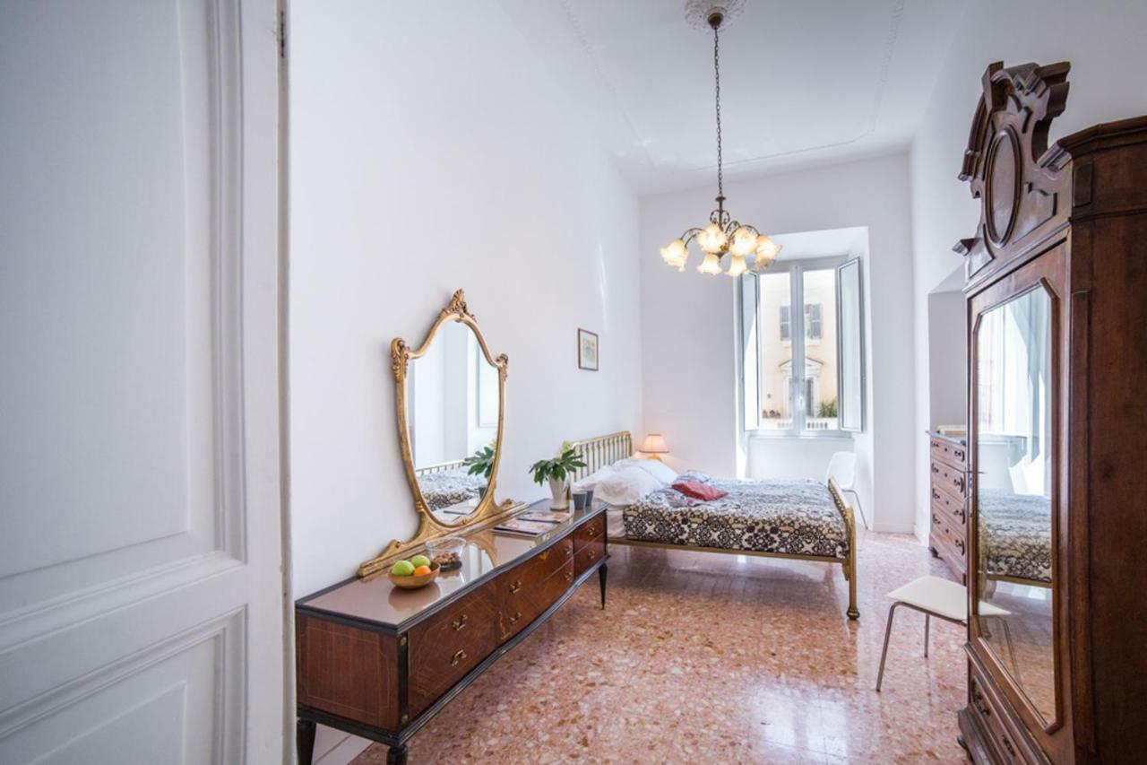 Domus Aurea 295 Apartment Rome Bagian luar foto